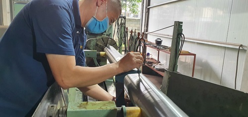  - Trục Rulo Cao Su Nhật Minh - Công Ty TNHH Sản Xuất Và Xây Dựng Nhật Minh